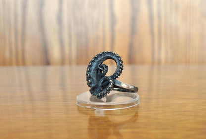 Amazing Hand Crafted Peggy Skemp Sterling Silver Octopus Tentacle Sculpture Ring - Size 6.75 - 925 Octopus/Squid Ring