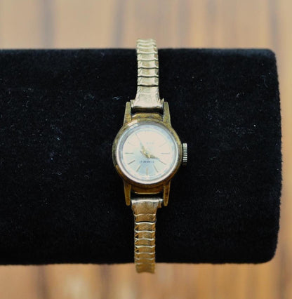 Vintage Desta Ladies 17 Jewel Gold-Toned Windup Watch - 16mm Dial - Amazing Desta Gold Tone Swiss Made Ladies Watch - Does Not Work