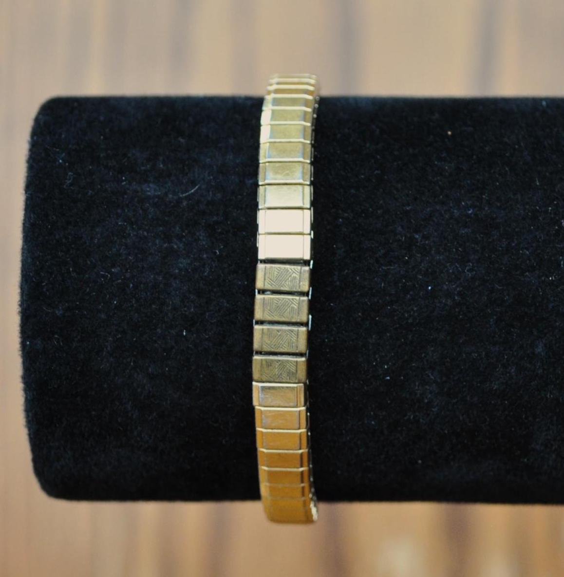 Vintage Timex Q N-Cell Gold-Tone Watch - Does Not Work, No Battery - Expandable Band - Awesome Timex Q Gold Quartz Movement Watch