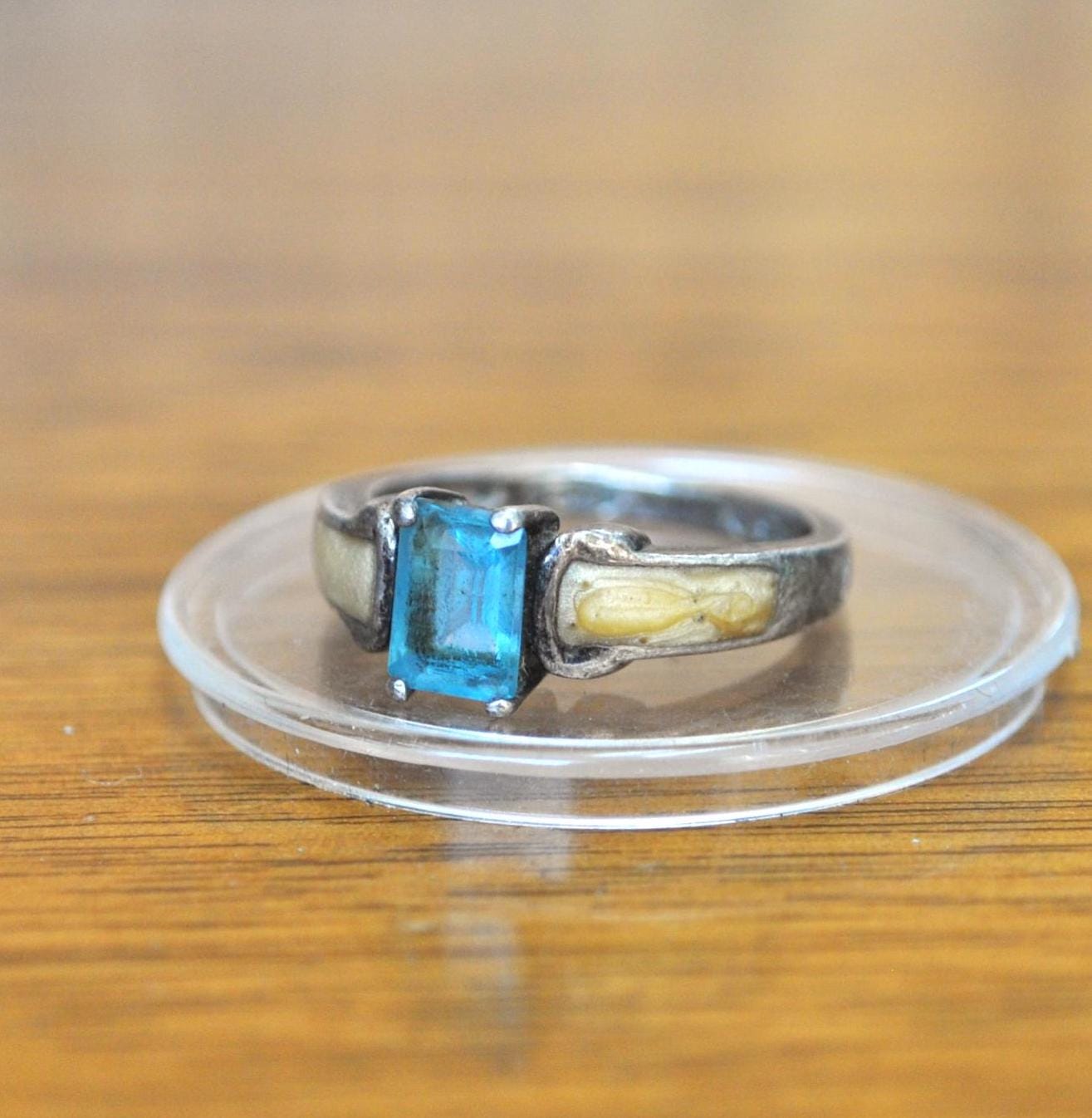 Vintage Avon Sterling Silver 925 Blue Topaz Enamel Ring - Size 7 - Avon Sterling - Unique Avon 925 Blue Topaz Emerald Cut Classic Ring