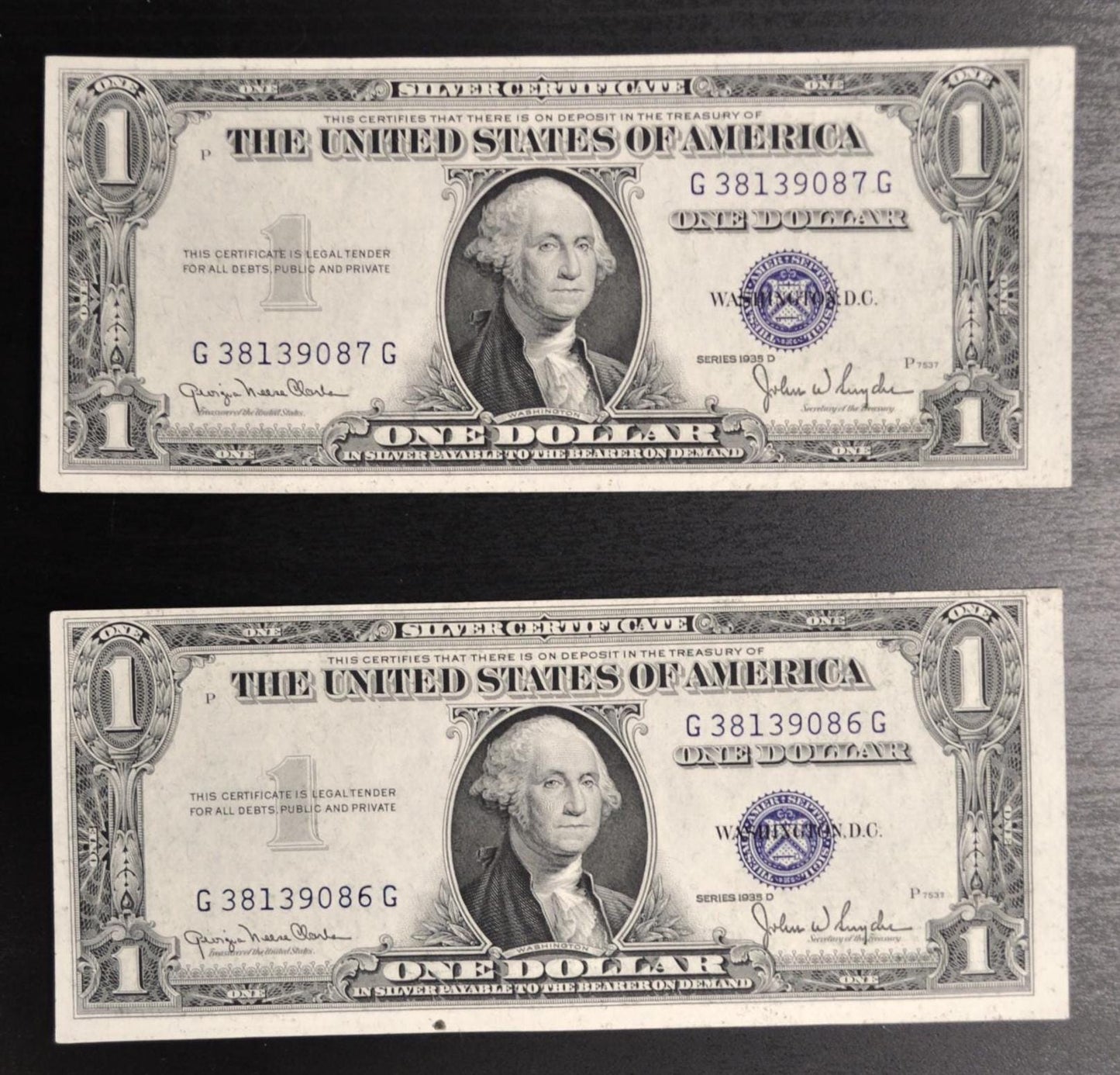 1935 D Silver Certificate 1 Dollar Narrow Notes - AU (About Uncirculated) - Set of 2 Consecutive Serial Notes - 1935A One Dollar - Fr#1613N