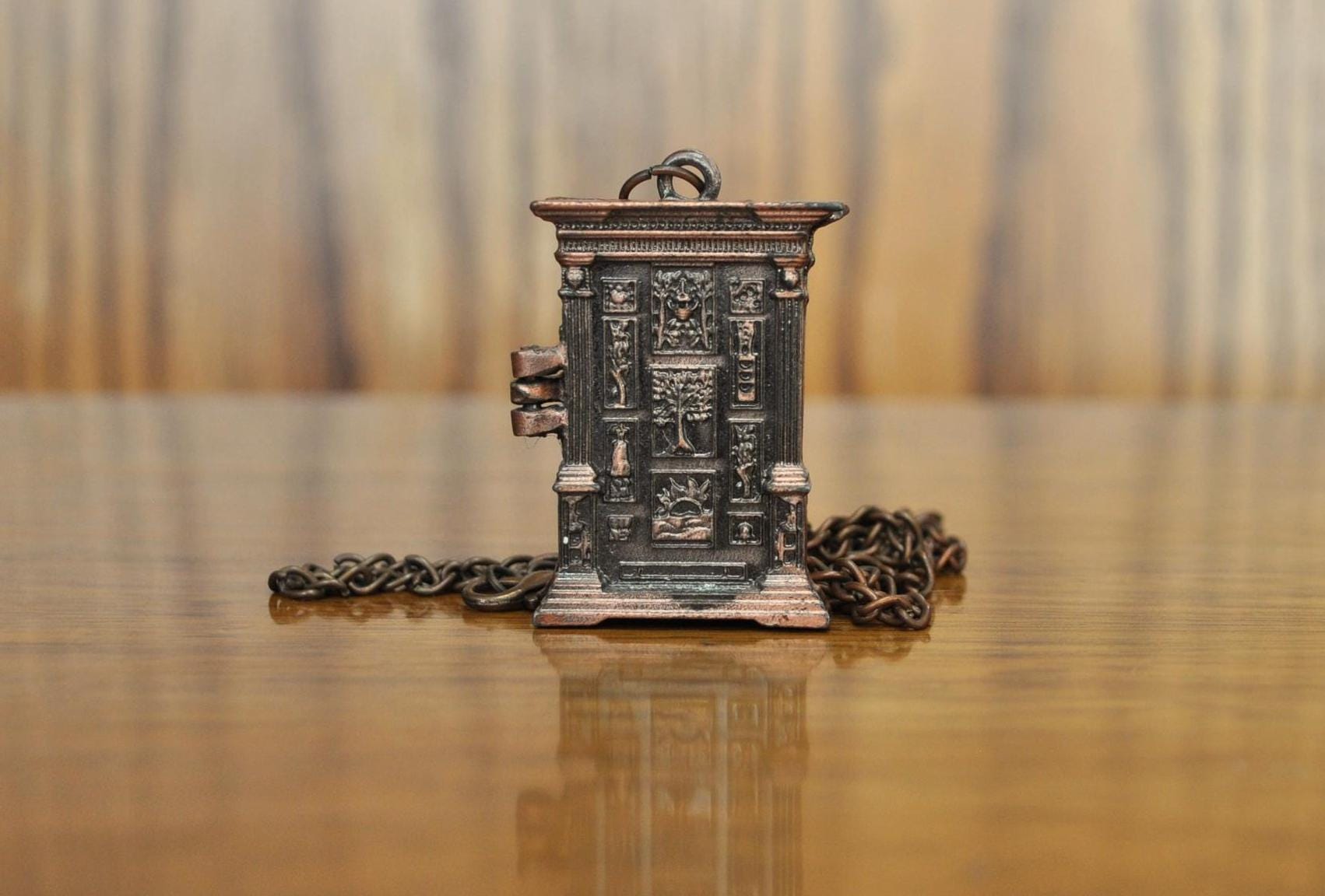 Extremely Rare Narnia Wardrobe Opening Locket Pendent - Narnia Wardrobe Locket - Intricately Carved Narnia Wardrobe Locket