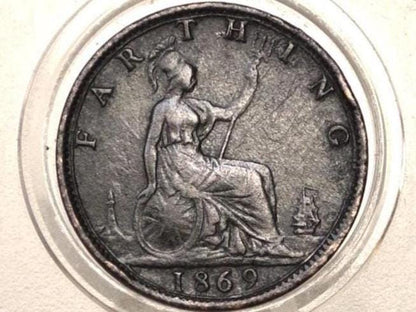 1869 Farthing Great Britain - XF (Extremely Fine) Condition - UK Farthing 1869 - Queen Victoria Young Head - Bronze