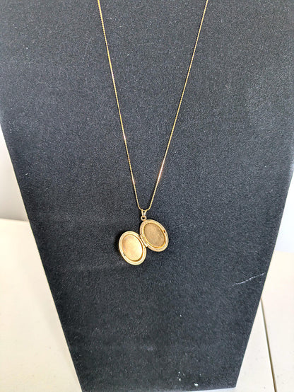 Beautiful 14K Gold Filled Rose Gold Black Hills Oval Photo Locket - 18 Inches - Black Hills Rose Gold Floral Oval Photo Locket