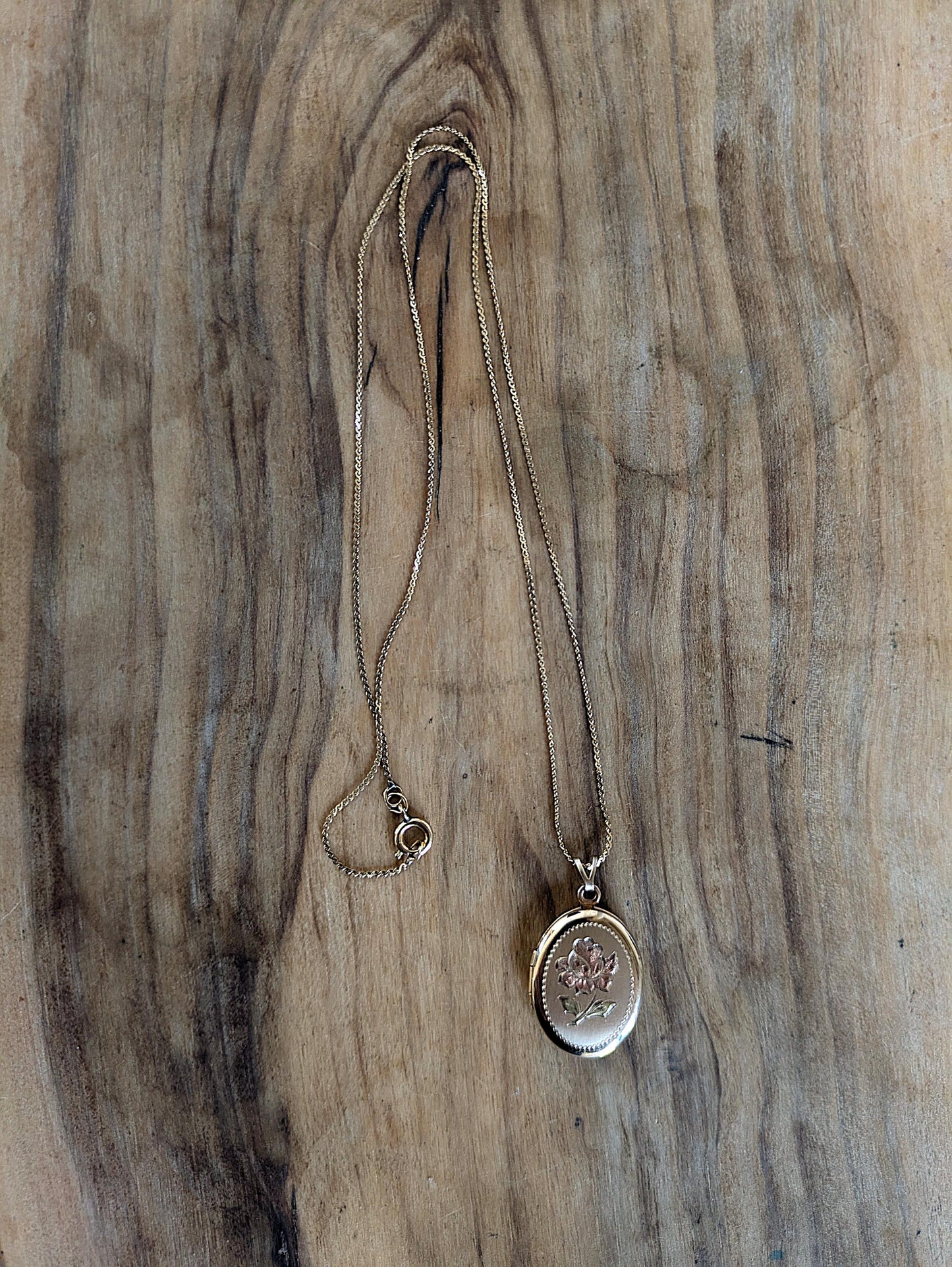 Beautiful 14K Gold Filled Rose Gold Black Hills Oval Photo Locket - 18 Inches - Black Hills Rose Gold Floral Oval Photo Locket