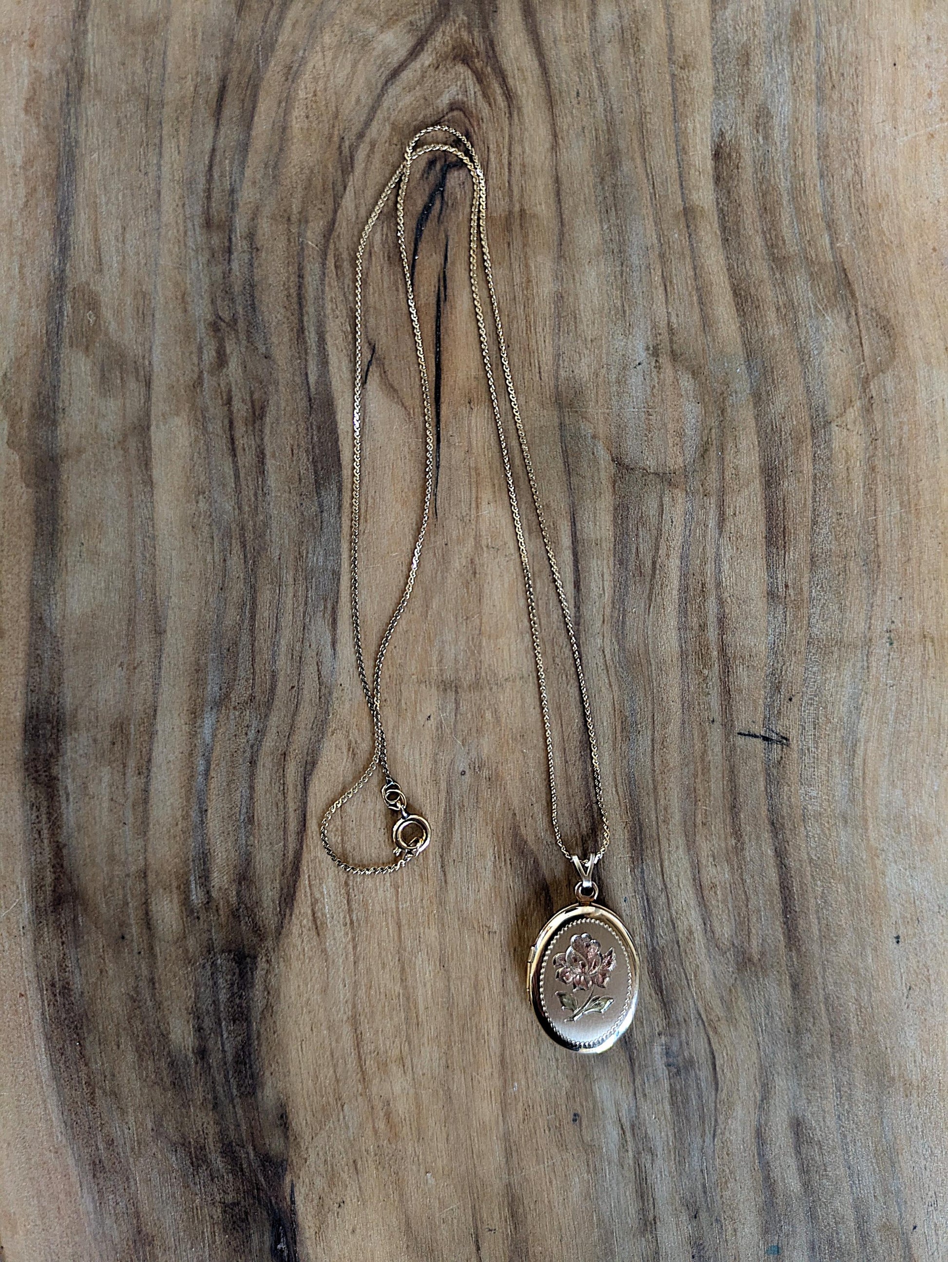 Beautiful 14K Gold Filled Rose Gold Black Hills Oval Photo Locket - 18 Inches - Black Hills Rose Gold Floral Oval Photo Locket