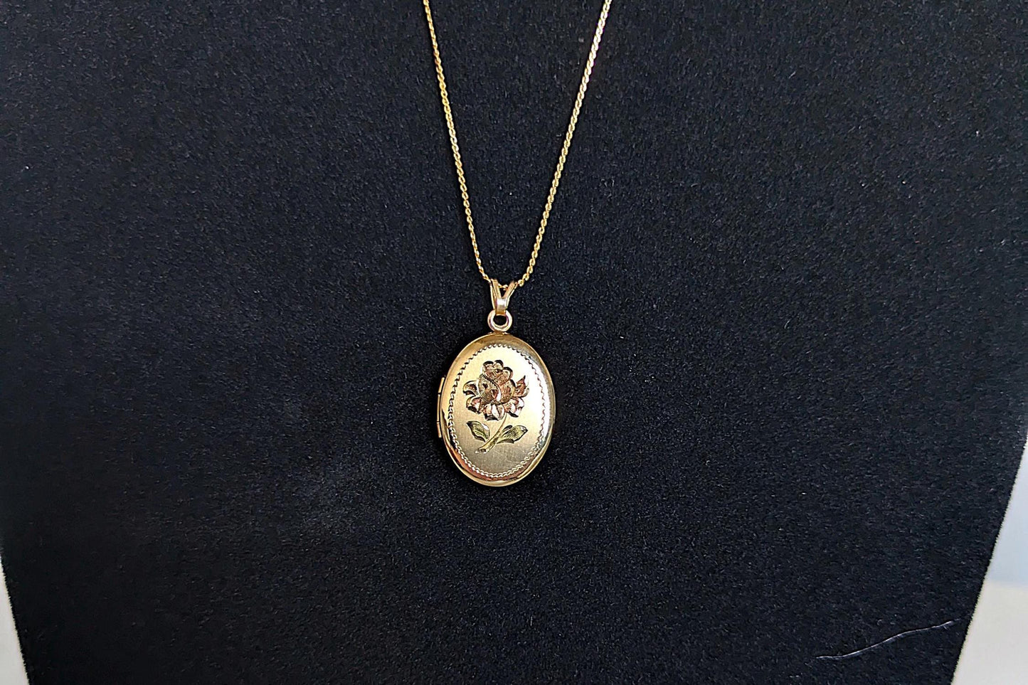 Beautiful 14K Gold Filled Rose Gold Black Hills Oval Photo Locket - 18 Inches - Black Hills Rose Gold Floral Oval Photo Locket