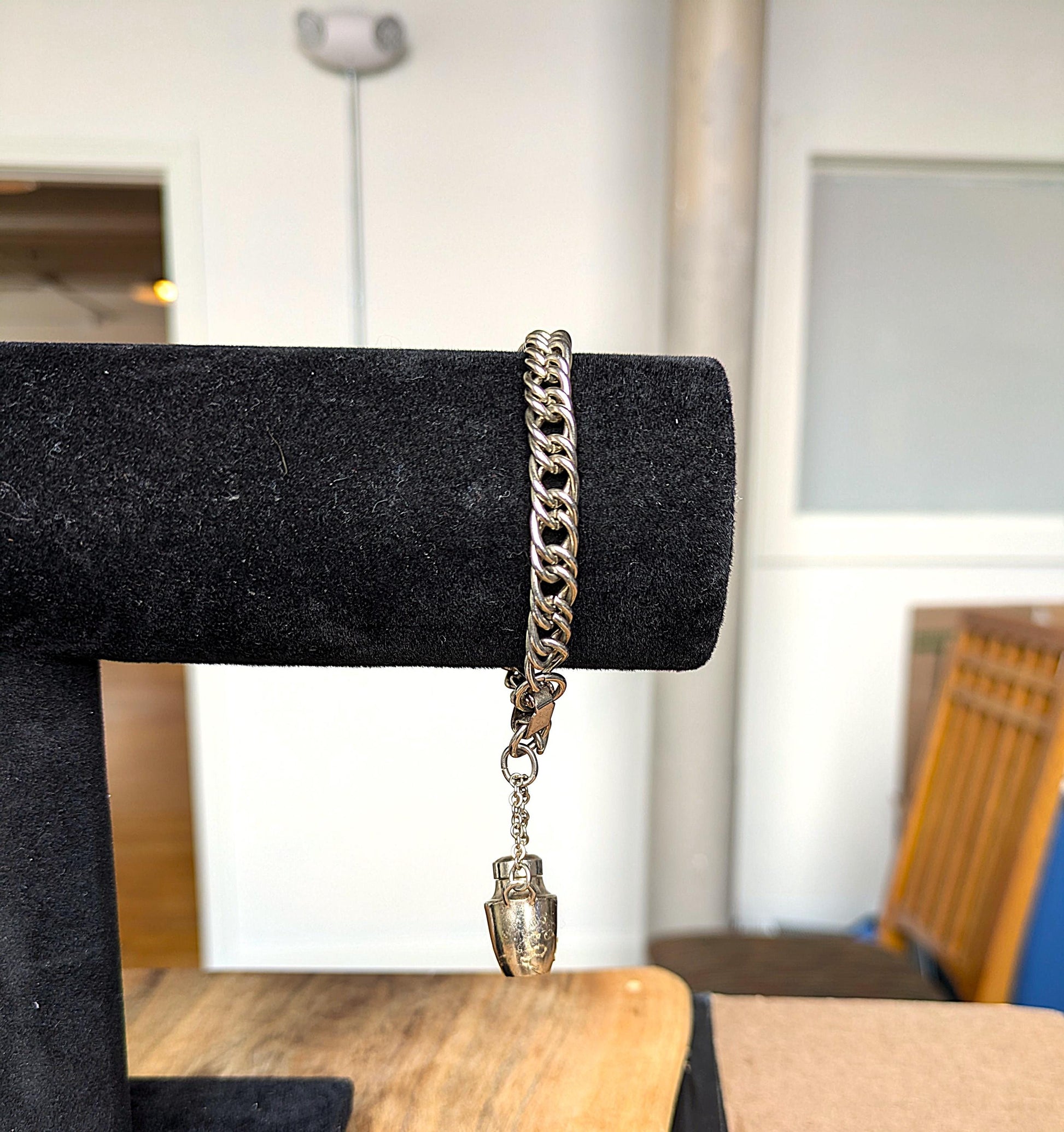 Antique 1940-1950s Silver Tone Chunky Perfume Urn Bracelet - Chunky Chain Bracelet - Perfume Urn Chain Bracelet - 18 mm