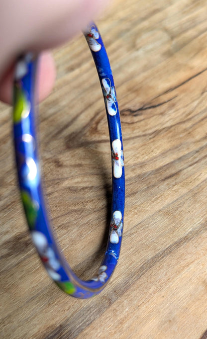 Antique Chinese Blue Cloisonné Gold Inlay Enamel Flower Bengal - Circumference 6.75 mm - Chinese Blue Floral Cloisonné - Partially Chipped