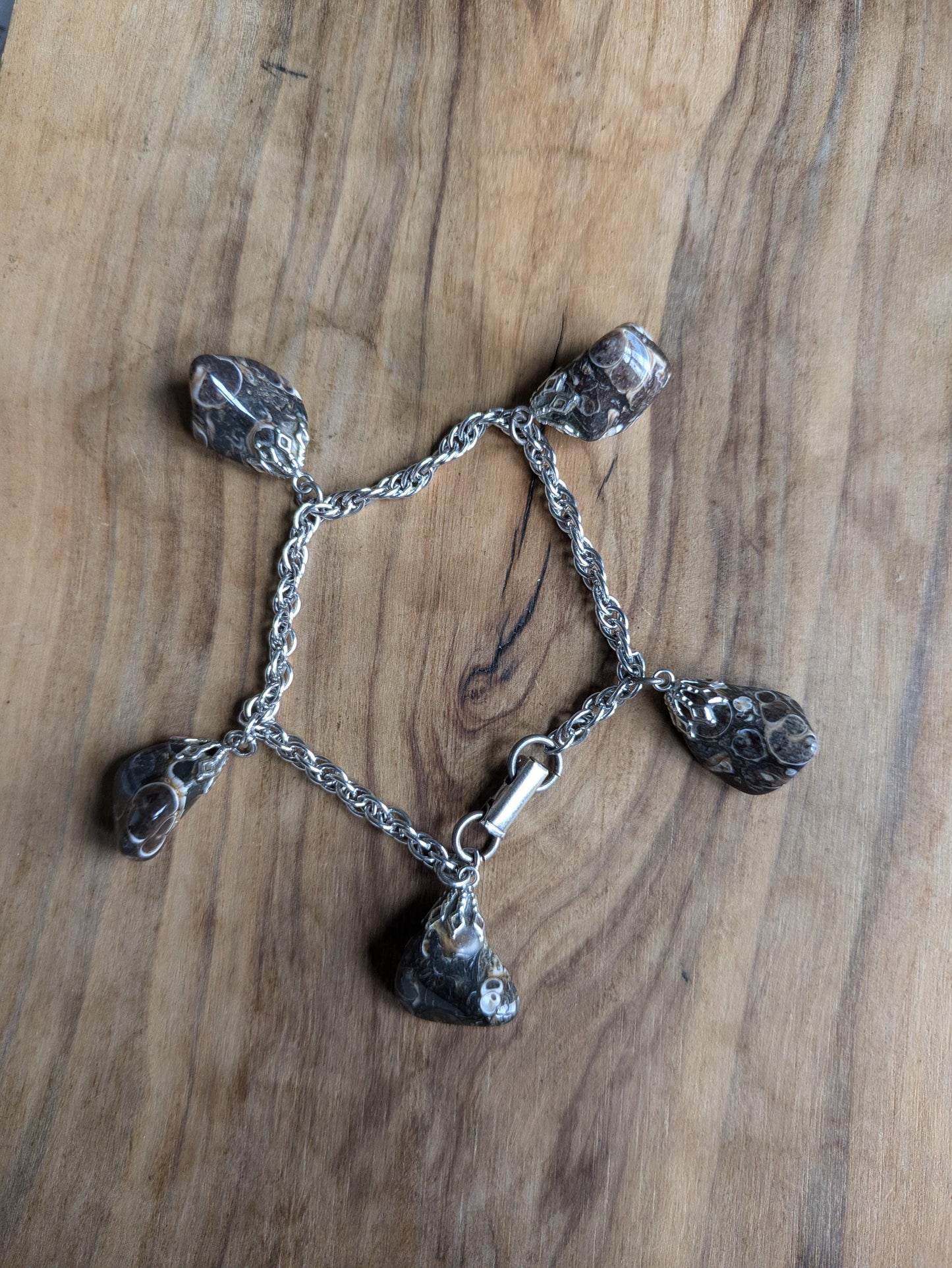 Amazing 12K Gold-Filled Silver Tone Black-White Speckled Agate Bracelet - 18 mm - Flecked Agate Bracelet - Silver-Tone Gold Bracelet