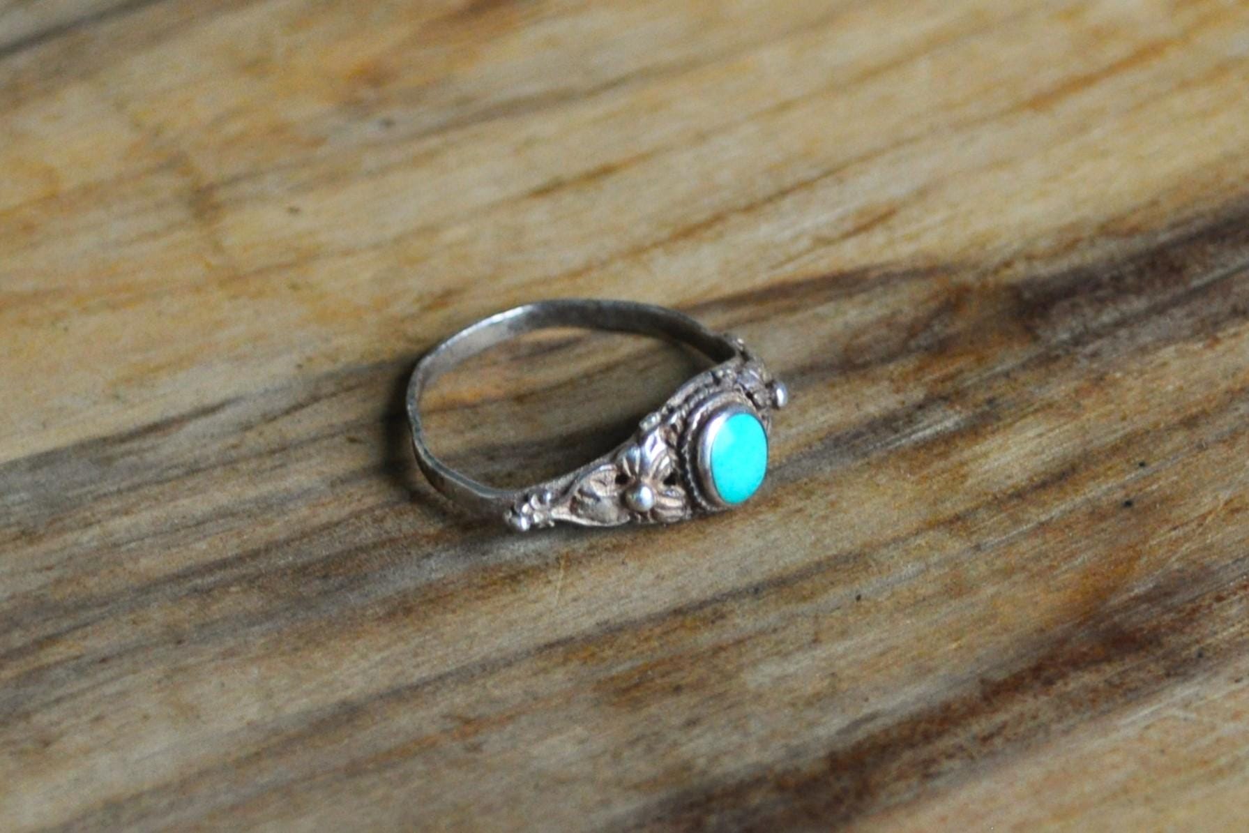 Dainty 925 Turquoise Floral Design Ring - Size 6.5 - Irregularly Shaped Ring - Bent Turquoise Ring