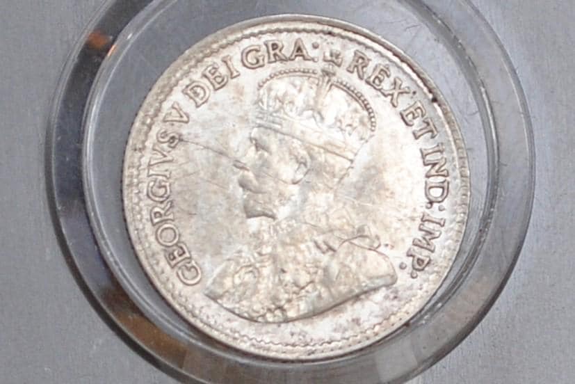 1920 Canadian Silver 5 Cent Coin - XF (Extremely Fine) Condition - King George - Canada 5 Cent 80% Silver 1920 Canada