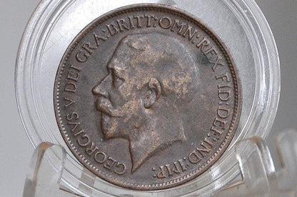 1917 Great Britain Half Penny - XF Condition - UK Large Penny 1917 - King George V 1/2 Penny - Bronze -