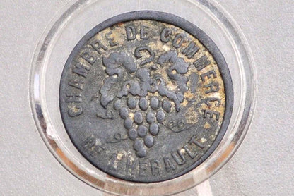 De L&#39;Herault Chambre de Commerce 5 Centimes - Bunch of Grapes Five Centimes Chambre De Commerce