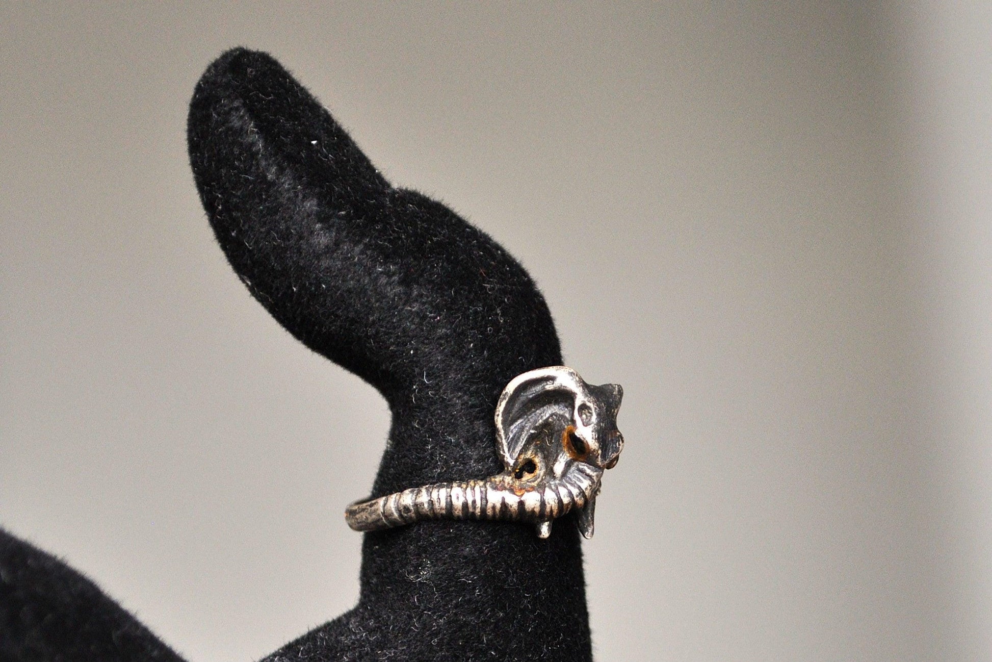 Stunning Sterling Silver Elephant Trunk Ring - Size 6 - Tested Sterling Silver - Tusked Elephant Trunk Ring