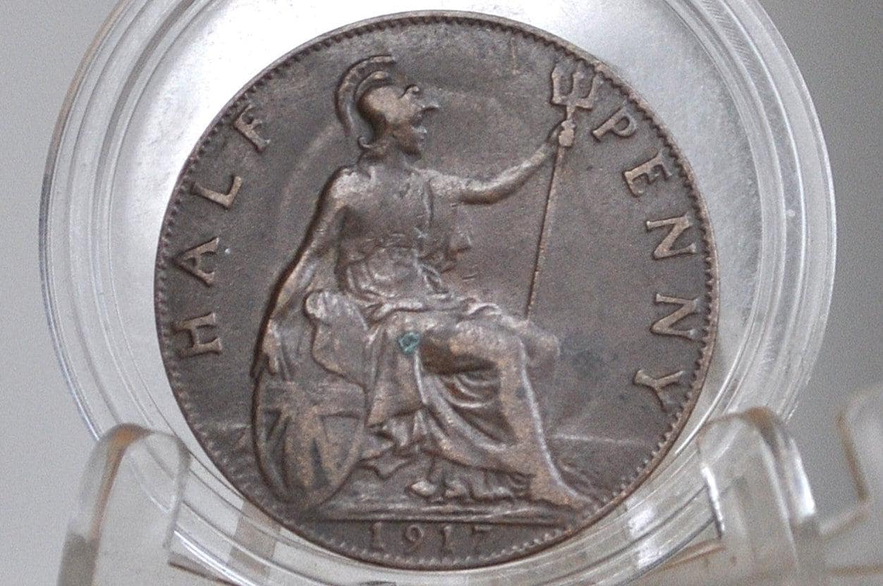 1917 Great Britain Half Penny - XF Condition - UK Large Penny 1917 - King George V 1/2 Penny - Bronze -