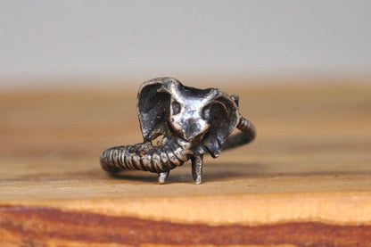 Stunning Sterling Silver Elephant Trunk Ring - Size 6 - Tested Sterling Silver - Tusked Elephant Trunk Ring