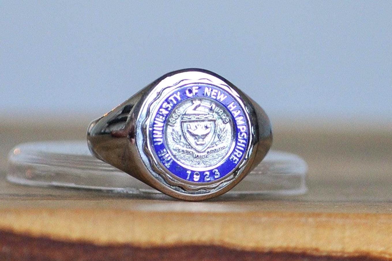 Antique Sterling Silver 1923 University of New Hampshire Founding Ring - Size 5 - UNH Wildcat Founders Ring 1923