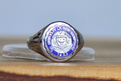 Antique Sterling Silver 1923 University of New Hampshire Founding Ring - Size 5 - UNH Wildcat Founders Ring 1923