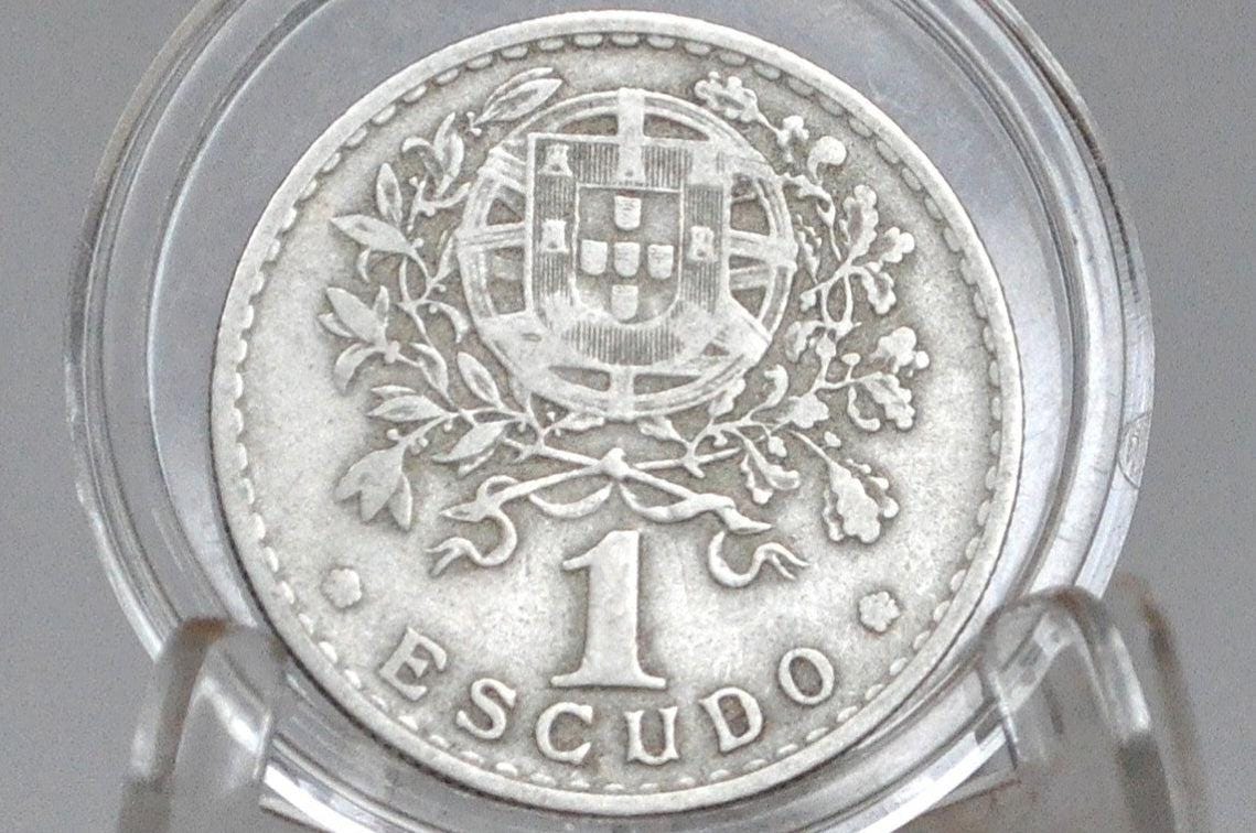 1/2 and 1 Portuguese Escudos - Choose by Denomination and Date! - Beautiful Design, Simple - Low Mintage Portuguese Coin