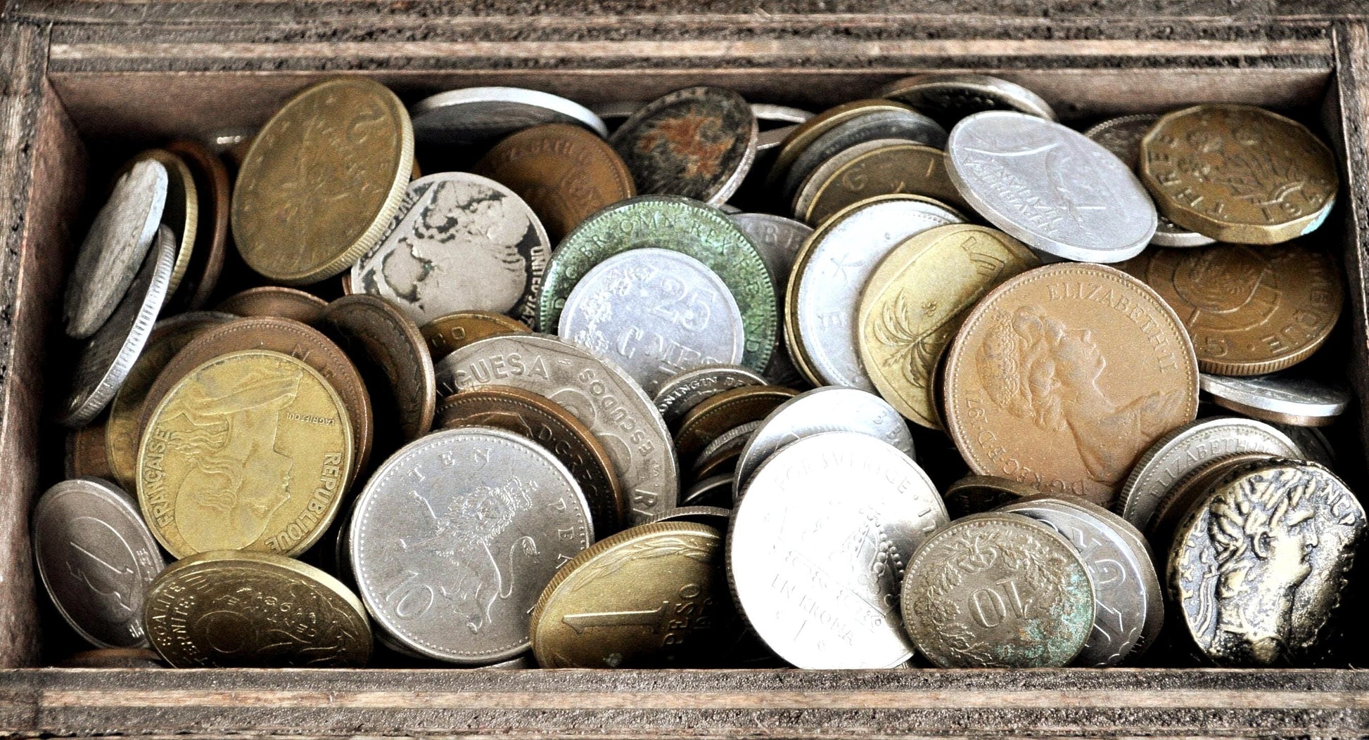 Coins & Tokens by the Pound, Free Shipping! - Americas, Europe, Asia, Africa - US Coins and Many others - Old Coins, Proof Coins, Cool Coins
