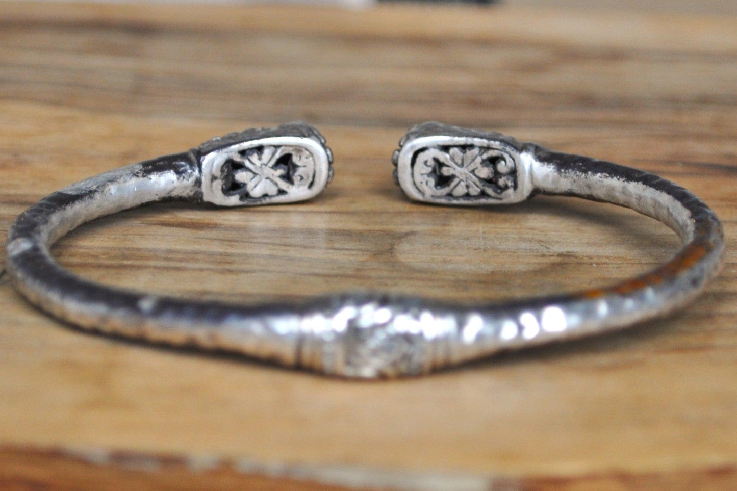 Vintage Sarda Bali Handmade Artisan Hammered Bracelet - W 2.5 In , H 2 In (Expandable) - Stamped and Tested Sterling Silver - Indonesia Jewe