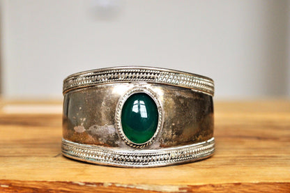 Vintage Native Green Onyx Cuff Bracelet - W 2.25 In , H 1.75 In - Stamped and Tested Sterling Silver - 925 ATI Indonesia