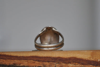 Zuni Red Coral Inlay Shield Split Ring - Size 5 - Stamped and Tested Sterling Silver - Zuni Coral - Titos Jewelry