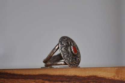 Zuni Red Coral Inlay Shield Split Ring - Size 5 - Stamped and Tested Sterling Silver - Zuni Coral - Titos Jewelry