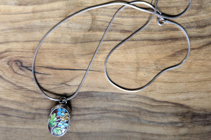 Vintage Silver Enamel Floral Locket - 18 Inches - Stamped and Tested Sterling Silver - Sleek Necklace Design - Karizia SPA Italy