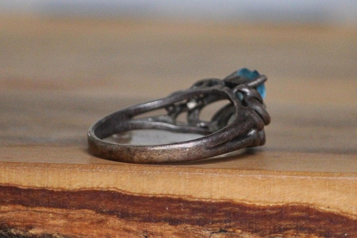 Vintage Wedding Band Stacker Blue Topaz Double Heart Ring - Size 7 - Stamped and Tested Sterling Silver - Heart Cut