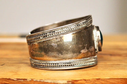 Vintage Native Green Onyx Cuff Bracelet - W 2.25 In , H 1.75 In - Stamped and Tested Sterling Silver - 925 ATI Indonesia