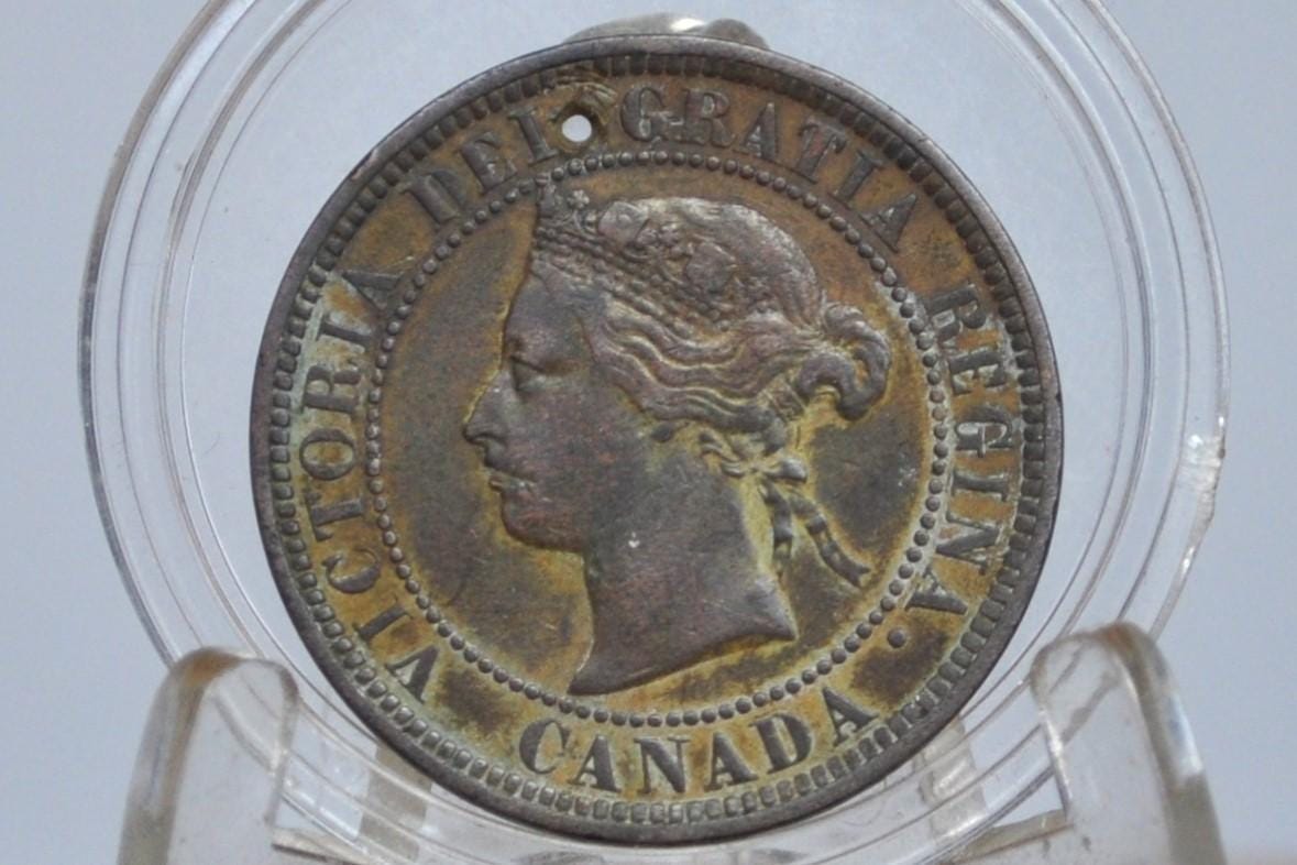 1876 Canadian One Cent - VF (Very Fine) Grade / Condition - Queen Victoria - 1876 Large Cent - 1876 Penny Canada 1 Cent 1876