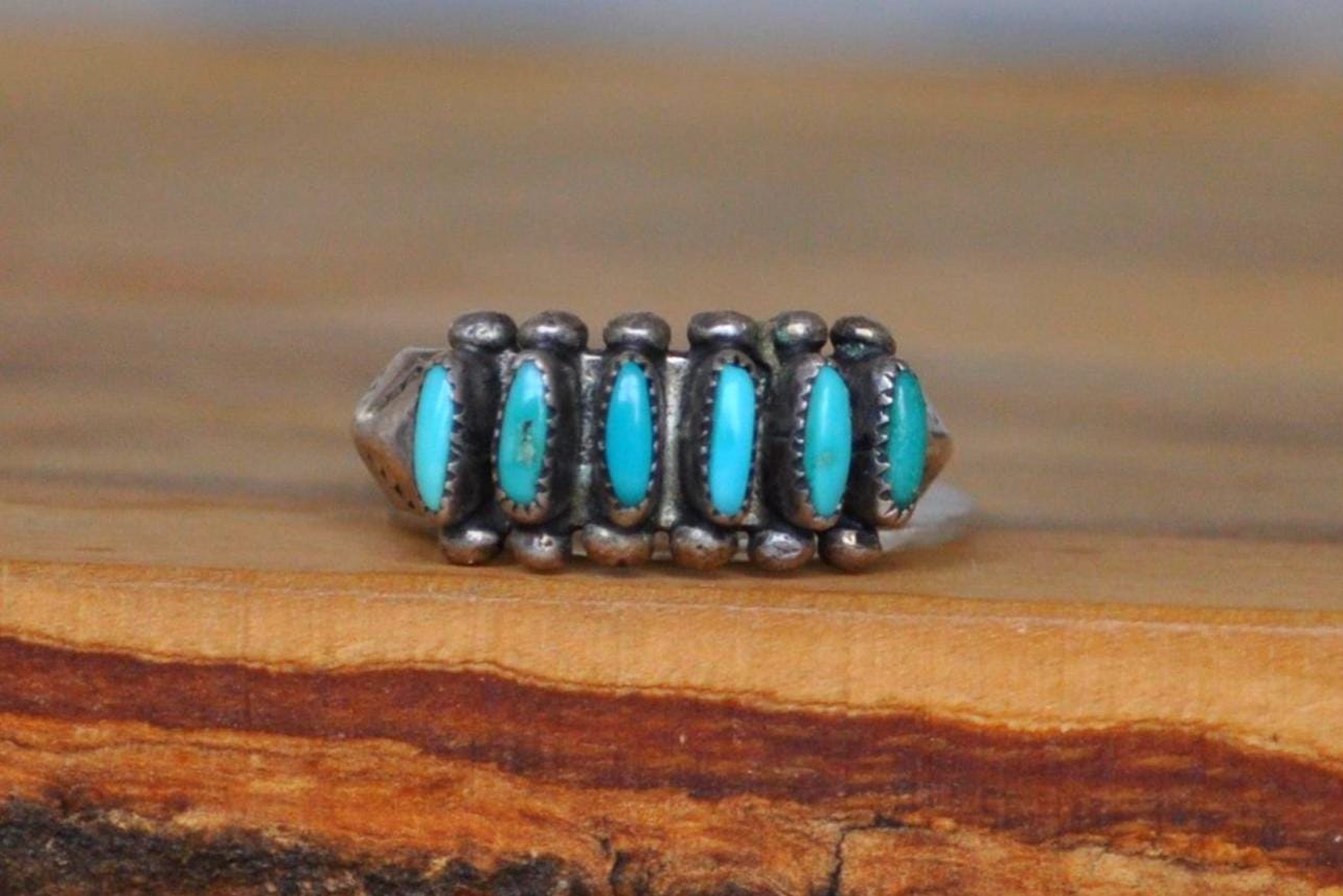 Vintage Janice Paloma Needlepoint Turquoise Inlay Zuni Ring - Size 5 - Tested Sterling Silver - Authentic Zuni Artisan Ring