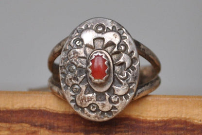 Zuni Red Coral Inlay Shield Split Ring - Size 5 - Stamped and Tested Sterling Silver - Zuni Coral - Titos Jewelry