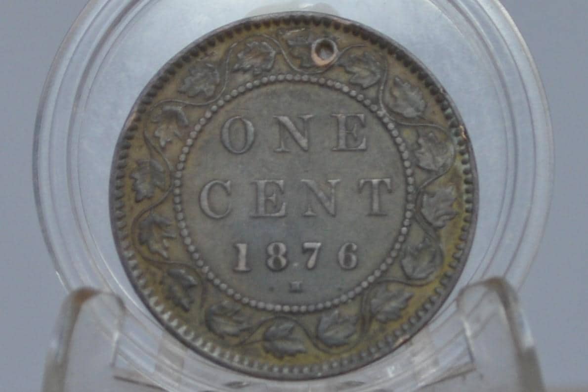 1876 Canadian One Cent - VF (Very Fine) Grade / Condition - Queen Victoria - 1876 Large Cent - 1876 Penny Canada 1 Cent 1876