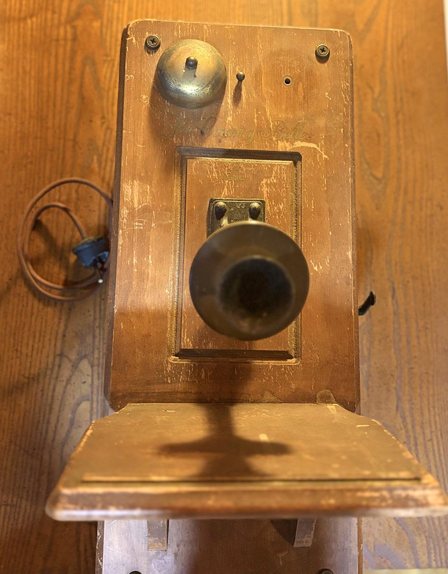 1956 Guild Country Belle Novelty Wall Radio - &quot;The Country Belle&quot; Antique Telephone Style AM Tube Radio