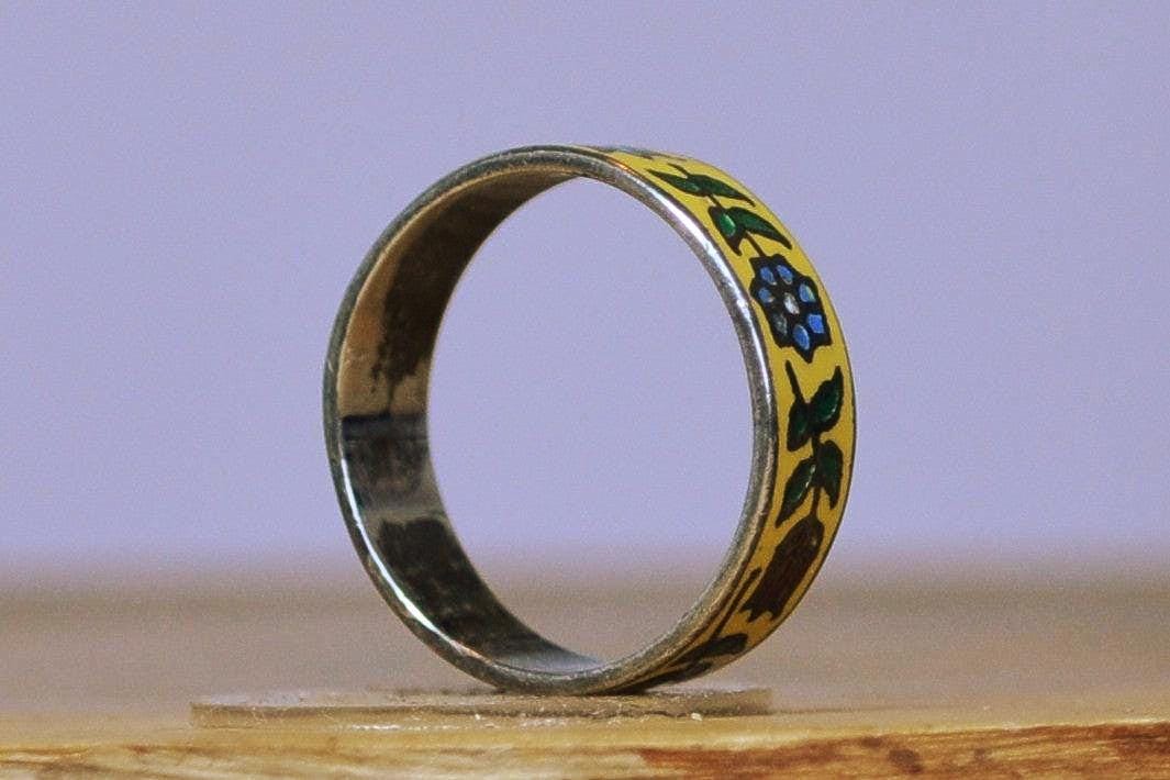 Vintage Silver Yellow Enamel Floral Ring - Size 6 - Stamped and Tested Sterling Silver - Tulips and Pansies - Thailand Jewelry