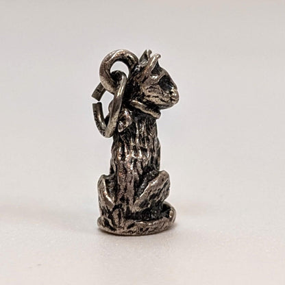 Vintage Sterling Sitting Cat Charm - 925 Silver - 2.69 grams