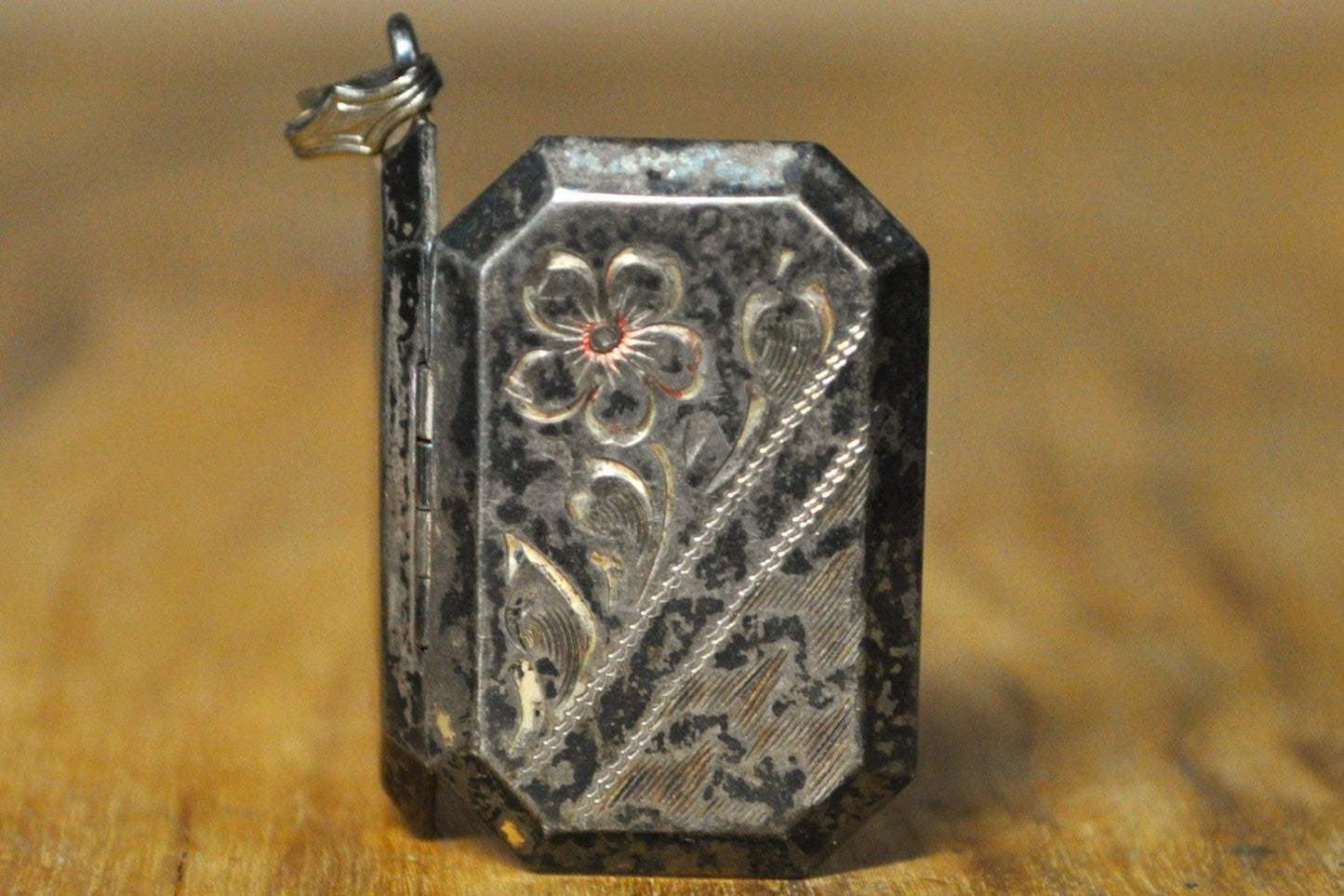 Vintage Victorian Floral Locket Pendant - Stamped and Tested Sterling Silver - Picture Locket - Photo Keepsake