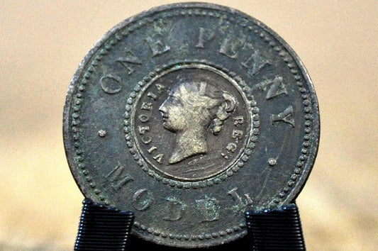 1844 Great Britain Queen Victoria One Penny Model Token Bimetallic - Vintage Queen Victoria One Penny Model Bimetallic Copper & Zinc/Nickel