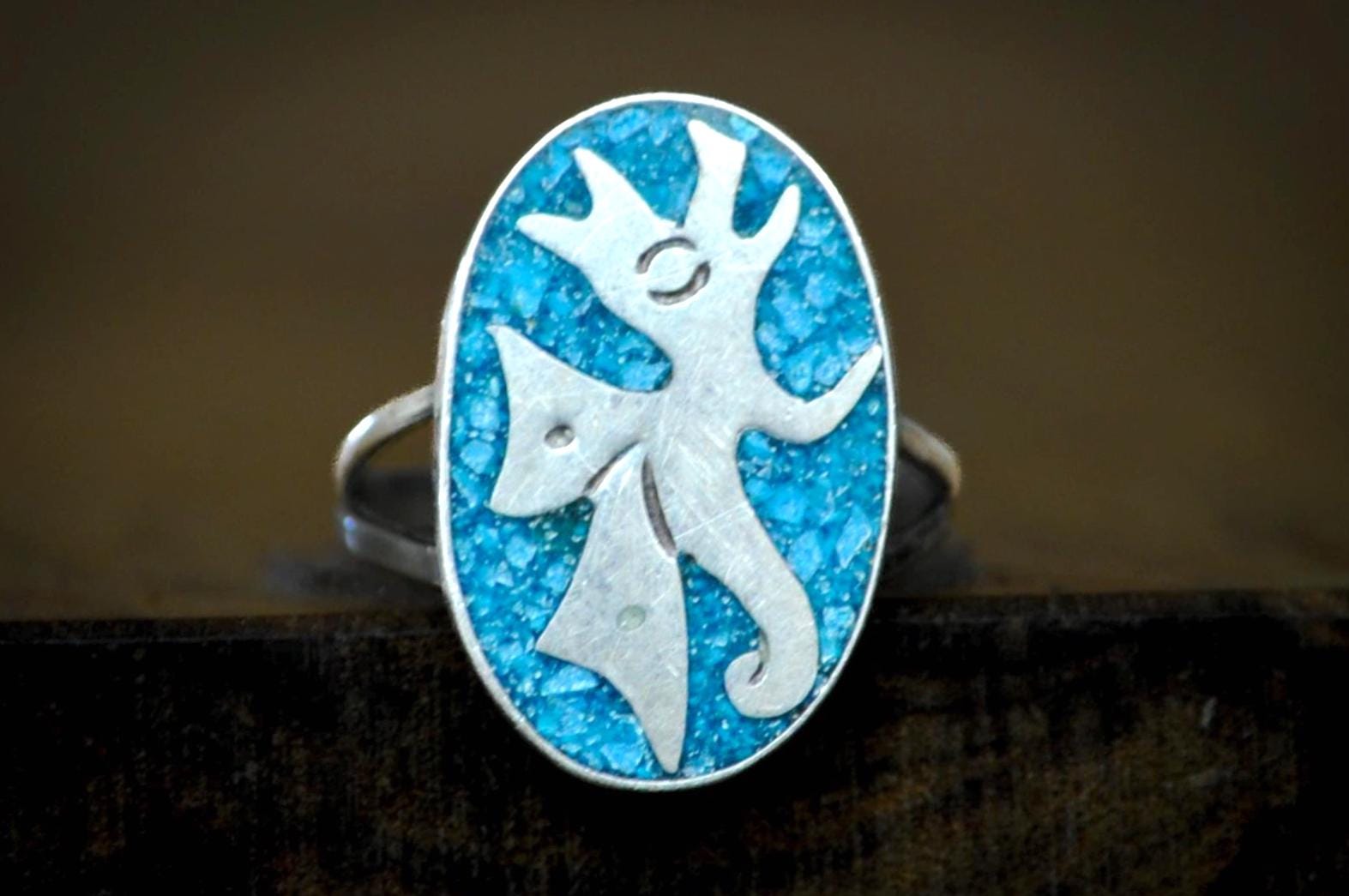Vintage Southwestern Peyote Bird Ring with Crushed Turquoise Inlay - Artisan Sterling Silver Aztec "Star Bird" Mosaic Turquoise Ring