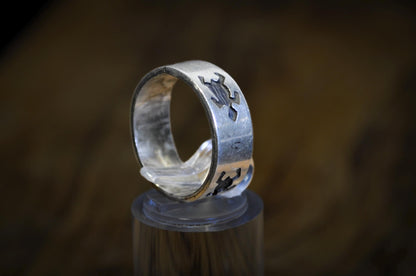 Vintage Sterling Silver Native Turtle Band Ring Size 7 - Stunning Size 7 Sterling Silver Turtle Band Ring