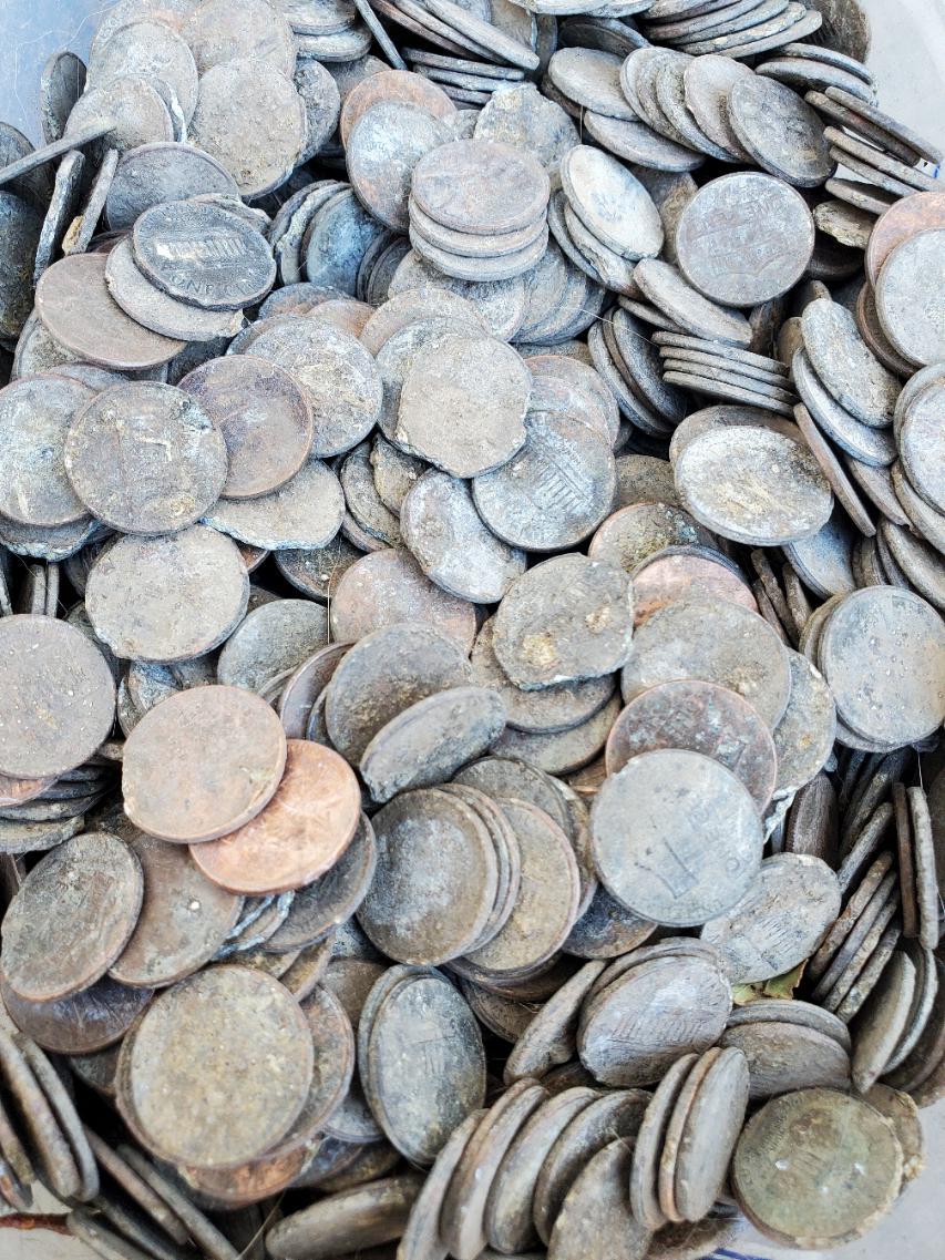 Copper Pennies by the Pound! Wheat Cents (pre-1959) -OR- Memorial Cents (pre-1982) Large Mix of Dates. Choose by Type