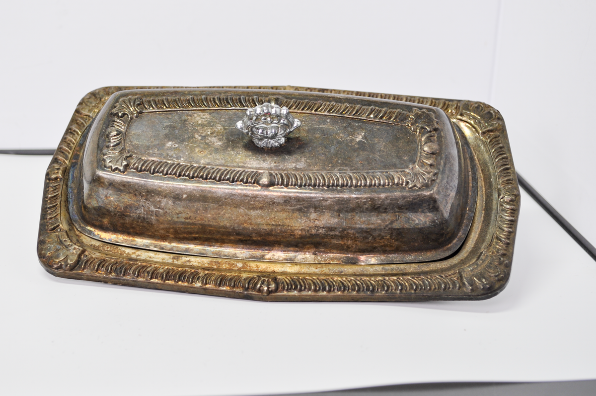 Vintage Herald Silverplate Covered Butter Dish, 'Heraldic' Pattern - Heraldic by Herald Silver Plated 2-Piece Lidded Butter Dish