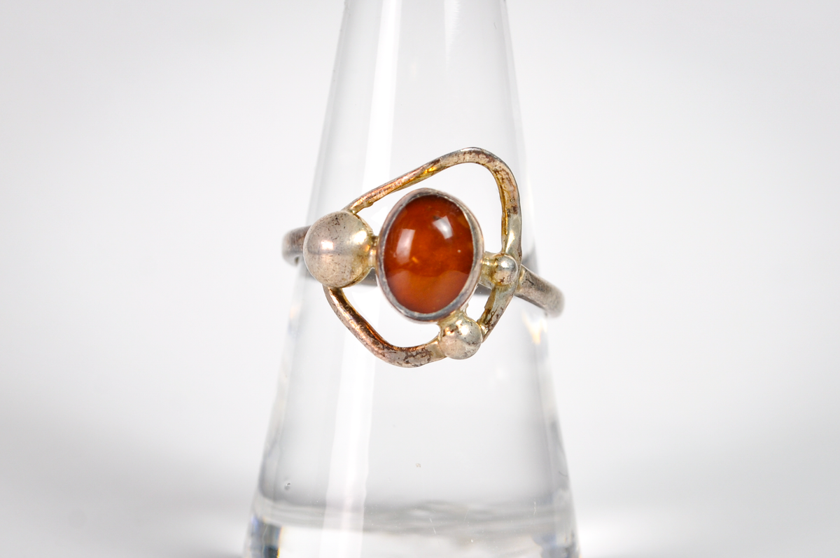 Vintage Modernist Sterling Silver Amber Ring Size 8 Open Wire Statement Design - Size 8 Amber Vintage Silver Statement Jewelry