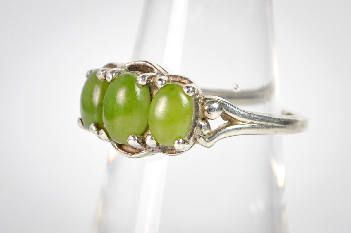 Natural Green Cabochon Ring, 925 Sterling Silver Three Stone Band, Size 7 - Vintage 925 Silver Triple Oval Green Prong Set Statement Ring Size 7