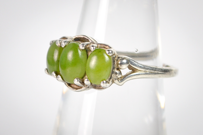 Natural Green Cabochon Ring, 925 Sterling Silver Three Stone Band, Size 7 - Vintage 925 Silver Triple Oval Green Prong Set Statement Ring Size 7
