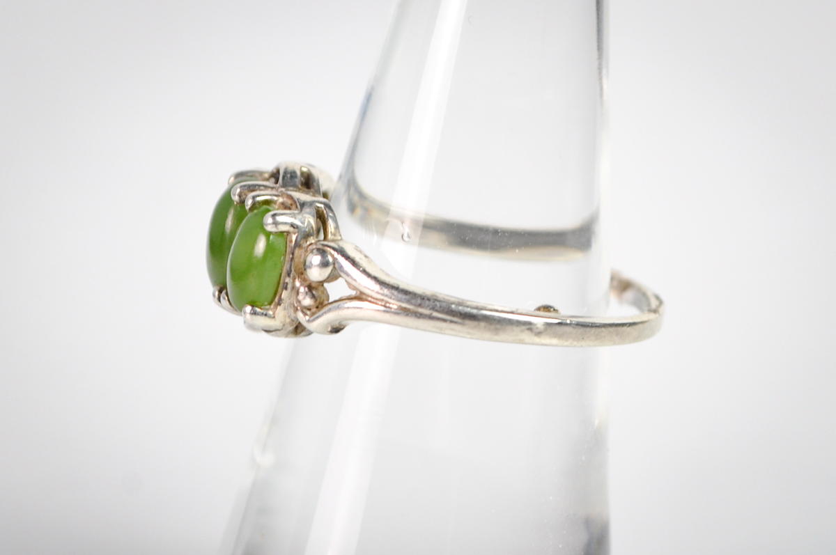 Natural Green Cabochon Ring, 925 Sterling Silver Three Stone Band, Size 7 - Vintage 925 Silver Triple Oval Green Prong Set Statement Ring Size 7