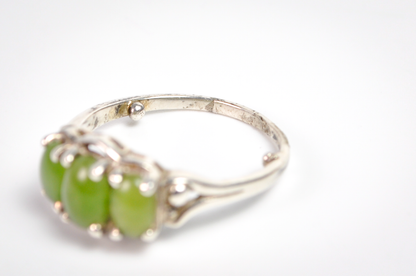 Natural Green Cabochon Ring, 925 Sterling Silver Three Stone Band, Size 7 - Vintage 925 Silver Triple Oval Green Prong Set Statement Ring Size 7